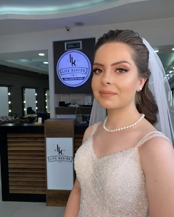 Gelin başı, inci detaylı topuz